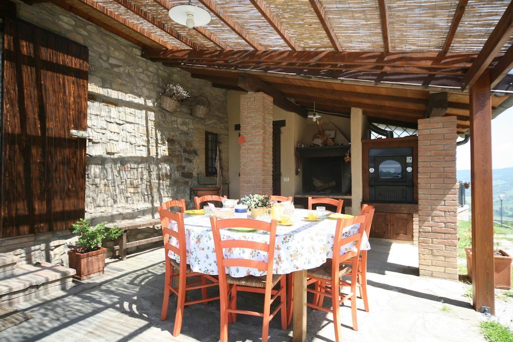 Agriturismo Monte Valentino Pietralunga  Exterior photo